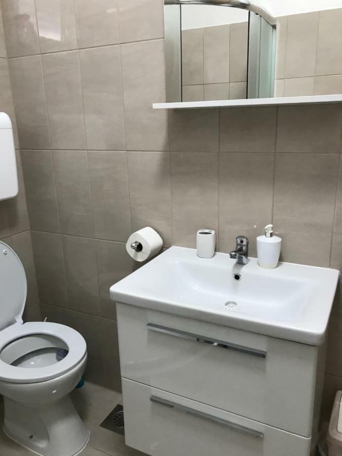 Apartman Mirjana With Terrace And Free Parking Donji Okrug  Buitenkant foto