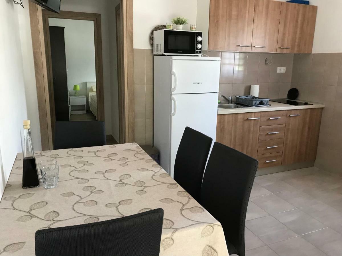 Apartman Mirjana With Terrace And Free Parking Donji Okrug  Buitenkant foto