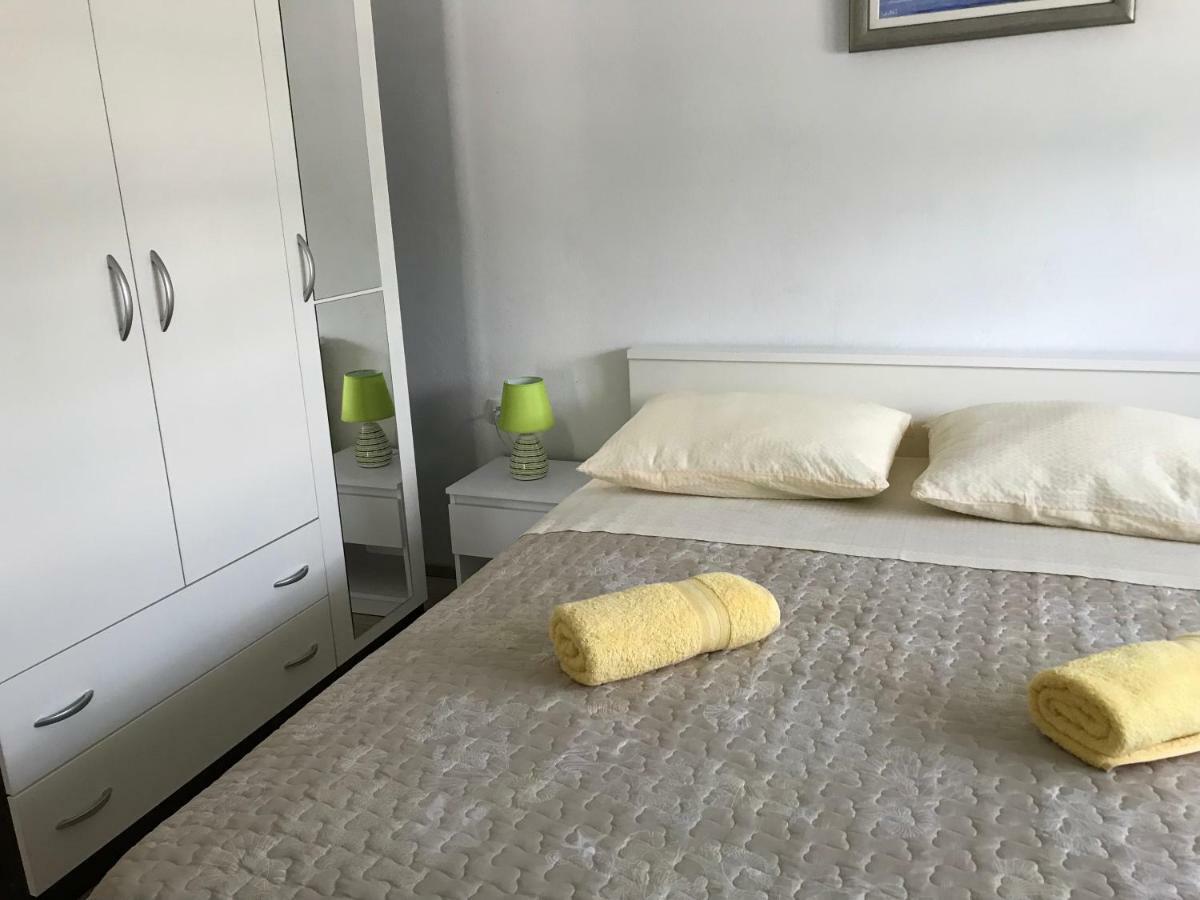 Apartman Mirjana With Terrace And Free Parking Donji Okrug  Buitenkant foto
